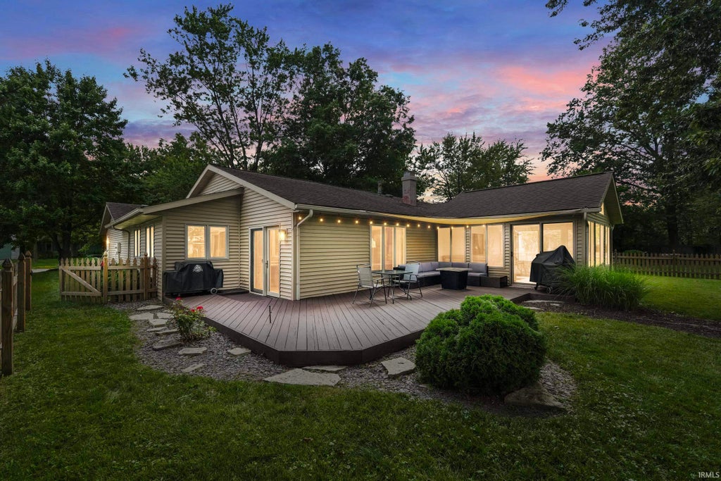 Photo of 6335 Tanbark Trail, Fort Wayne, IN 46835 (MLS # 202626159)