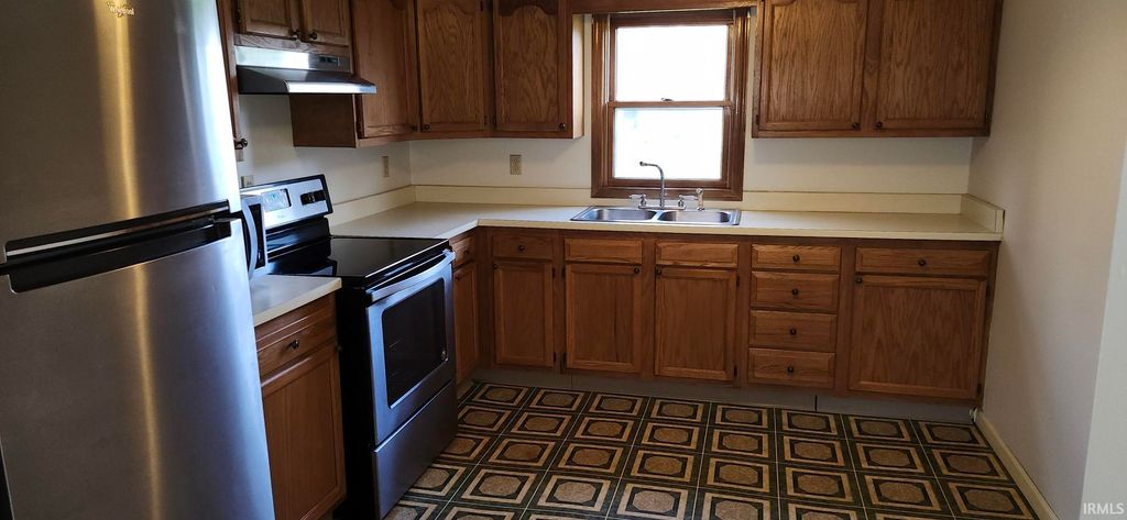 Photo of 53515 County Road 5, Elkhart, IN 46514 (MLS # 202613288)