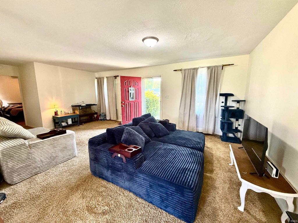 Photo of 1805 W Wenlock Drive, Marion, IN 46952 (MLS # 202618371)