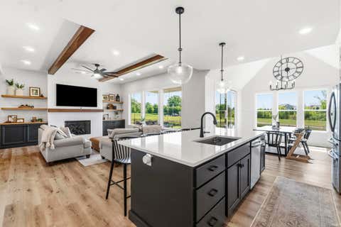 Tiny photo for 610 Sandringham Pass, Fort Wayne, IN 46845 (MLS # 202635205)