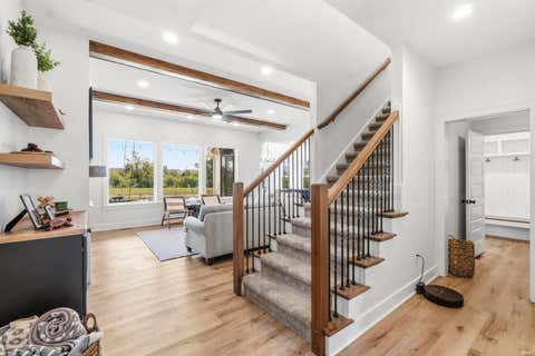 Tiny photo for 610 Sandringham Pass, Fort Wayne, IN 46845 (MLS # 202635205)