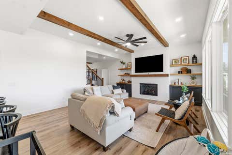 Tiny photo for 610 Sandringham Pass, Fort Wayne, IN 46845 (MLS # 202635205)