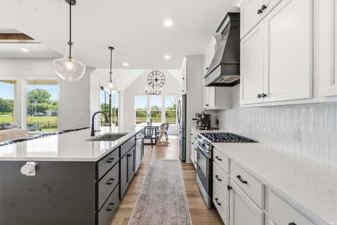 Tiny photo for 610 Sandringham Pass, Fort Wayne, IN 46845 (MLS # 202635205)