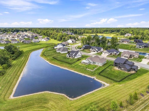 Tiny photo for 610 Sandringham Pass, Fort Wayne, IN 46845 (MLS # 202635205)