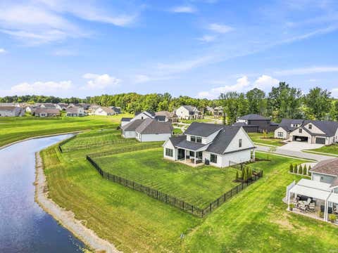 Tiny photo for 610 Sandringham Pass, Fort Wayne, IN 46845 (MLS # 202635205)