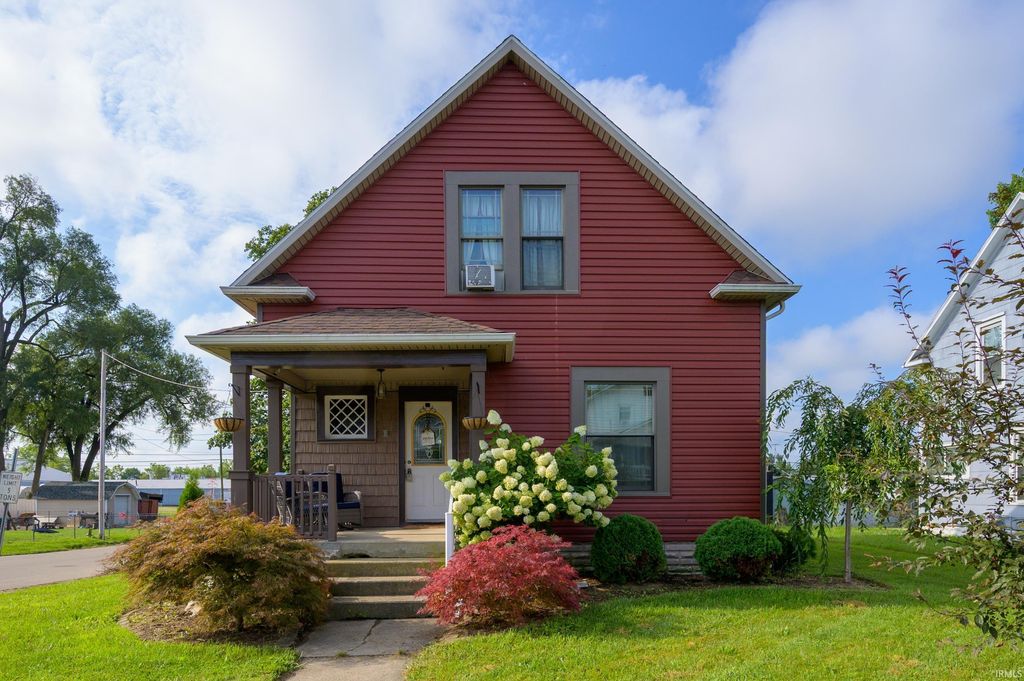 Photo of 1103 W Oak Street, Union City, IN 47390 (MLS # 202605871)