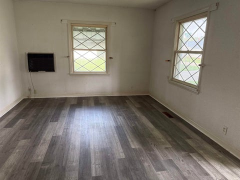 Tiny photo for 535 W Grant Street, Hartford City, IN 47348 (MLS # 202633133)