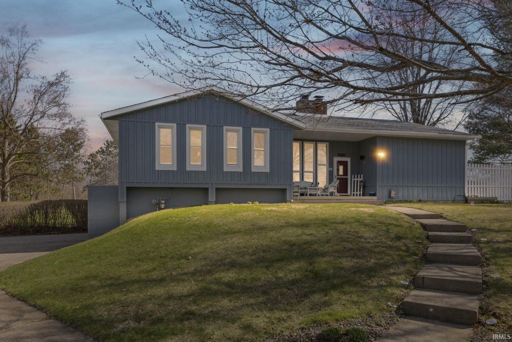 Photo of 30 Oriole Court, Lafayette, IN 47905 (MLS # 202610179)