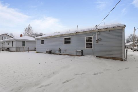 Tiny photo for 2137 N Waugh Street, Kokomo, IN 46901 (MLS # 202548061)