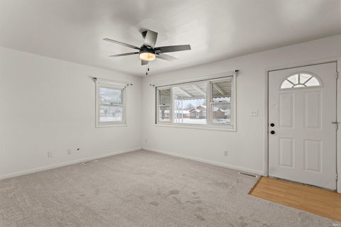 Tiny photo for 2137 N Waugh Street, Kokomo, IN 46901 (MLS # 202548061)