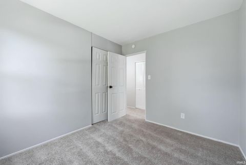 Tiny photo for 409 W Cox Drive, Fort Wayne, IN 46807 (MLS # 202618489)