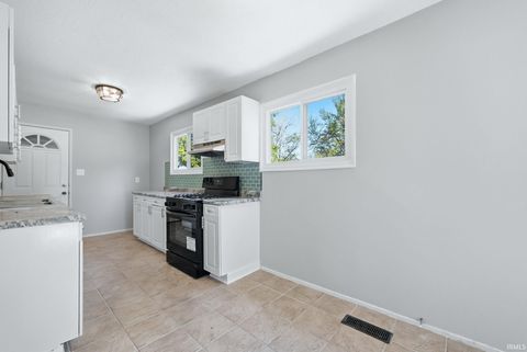 Tiny photo for 409 W Cox Drive, Fort Wayne, IN 46807 (MLS # 202618489)