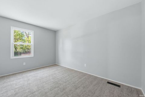 Tiny photo for 409 W Cox Drive, Fort Wayne, IN 46807 (MLS # 202618489)