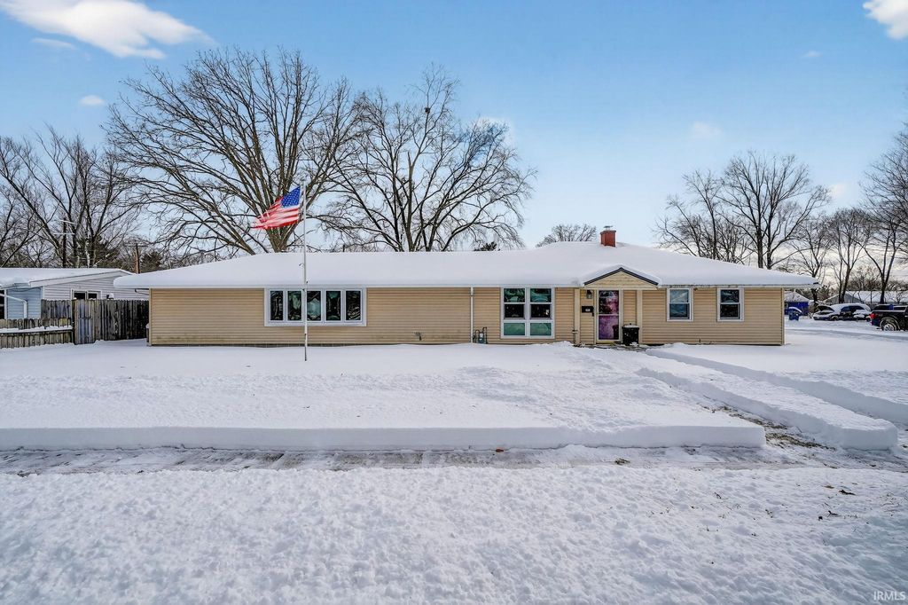 Photo of 1335 Cedar Street, Elkhart, IN 46514 (MLS # 202602724)