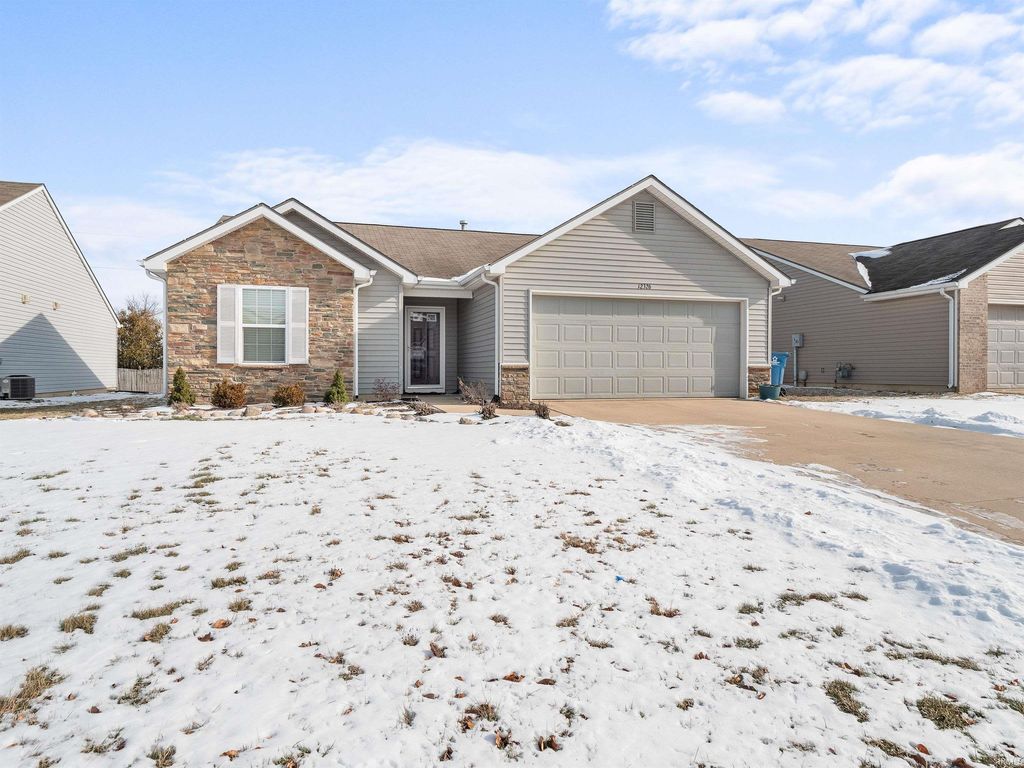 Photo of 12326 Hummingbird Cove, Fort Wayne, IN 46845 (MLS # 202602758)