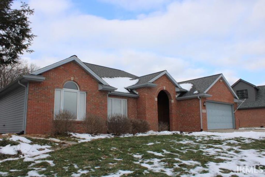 Photo of 10925 Stoneoak Court, Fort Wayne, IN 46845 (MLS # 202548869)