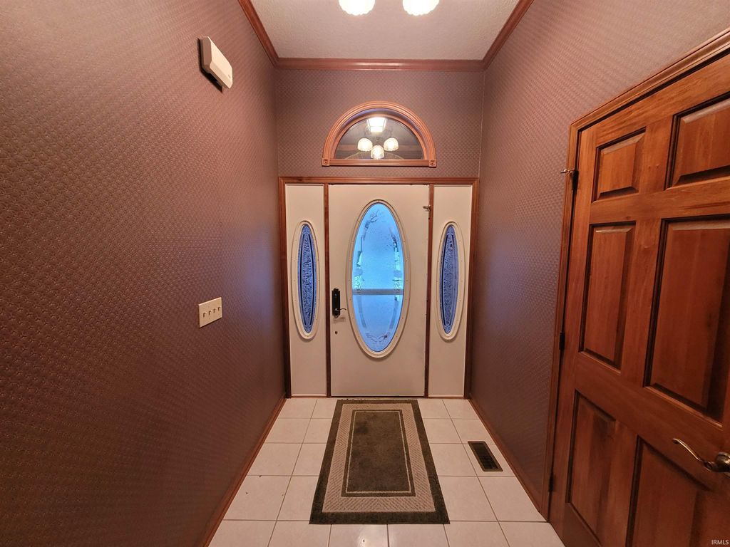 Photo of 10925 Stoneoak Court, Fort Wayne, IN 46845 (MLS # 202548869)