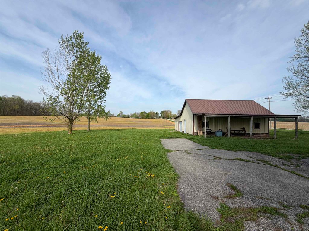 Photo of 3805 W 400 N Road, Columbia City, IN 46725 (MLS # 202615336)