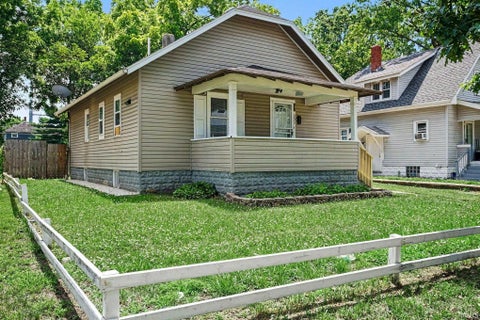 Photo for 353 W Indiana Avenue