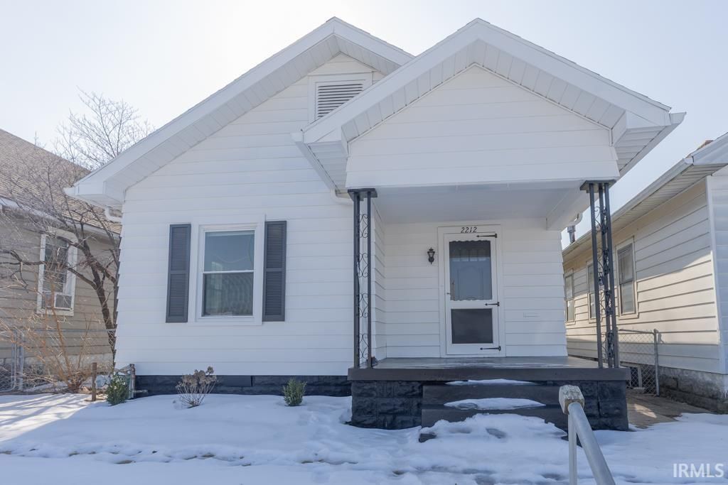 Photo of 2212 W Columbia Street, Evansville, IN 47712 (MLS # 202604437)
