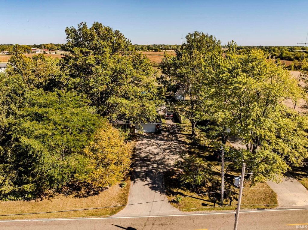 Photo of 6300 N Nebo Road, Muncie, IN 47304 (MLS # 202541445)