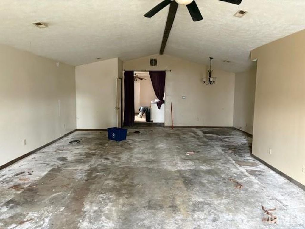 Photo of 821 N WASHINGTON Street, Marion, IN 46952 (MLS # 202612240)