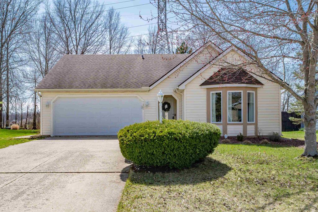 Photo of 7422 Woodsmill Court, Fort Wayne, IN 46835 (MLS # 202610120)