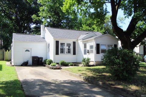 Photo of 2227 Elmwood Avenue, Lafayette, IN 47904 (MLS # 202629538)