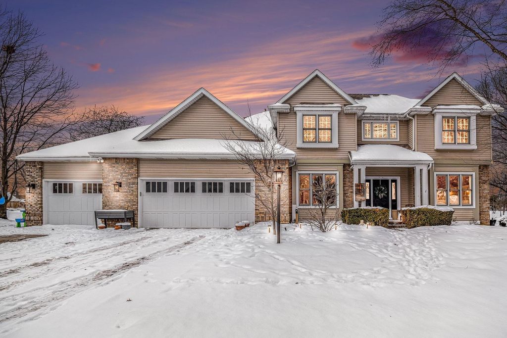 Photo of 3621 Oak Ridge Drive, Elkhart, IN 46517 (MLS # 202603635)