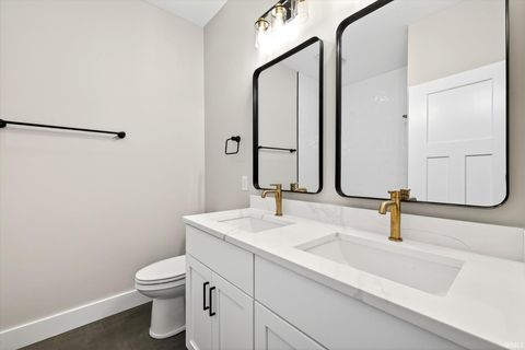 Tiny photo for 724 E Crestline Drive, Bloomington, IN 47401 (MLS # 202600198)