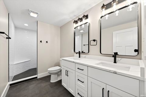 Tiny photo for 724 E Crestline Drive, Bloomington, IN 47401 (MLS # 202600198)