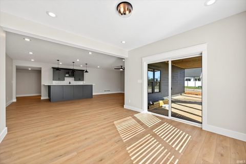 Tiny photo for 724 E Crestline Drive, Bloomington, IN 47401 (MLS # 202600198)