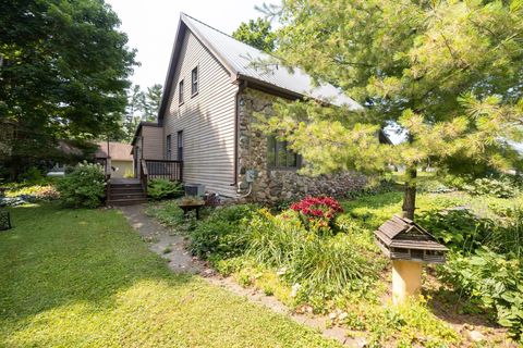 Tiny photo for 5984 E 325 S, Peru, IN 46970 (MLS # 202508544)