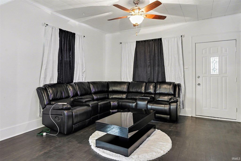 Photo of 1638 S Scott Street, South Bend, IN 46613 (MLS # 202607206)