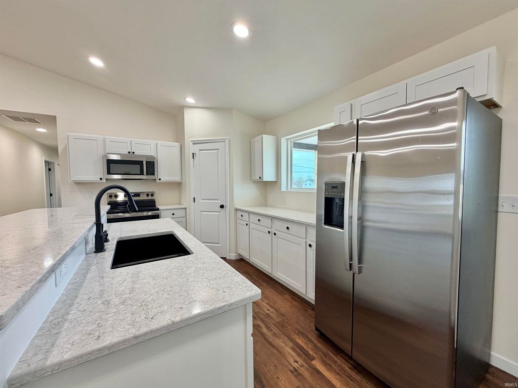 Photo of 1380 N 1375 w, Linton, IN 47441 (MLS # 202607662)