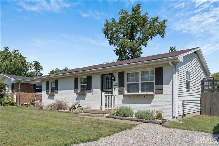 Photo of 7516 E Chandler Avenue, Evansville, IN 47715 (MLS # 202634812)