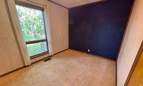 Tiny photo for 128 N Lake Cicott Drive, Logansport, IN 46947 (MLS # 202532294)