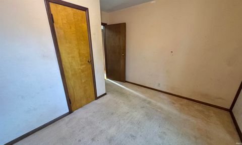 Tiny photo for 128 N Lake Cicott Drive, Logansport, IN 46947 (MLS # 202532294)