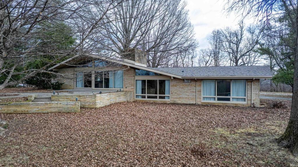Photo of 414 W Riverwood Drive, Petersburg, IN 47567 (MLS # 202605410)