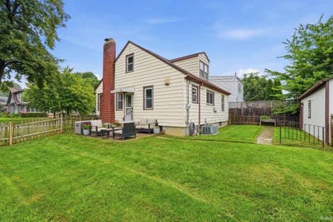 Tiny photo for 1102 Pemberton Drive, Fort Wayne, IN 46805 (MLS # 202643812)