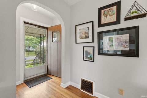 Tiny photo for 1102 Pemberton Drive, Fort Wayne, IN 46805 (MLS # 202643812)