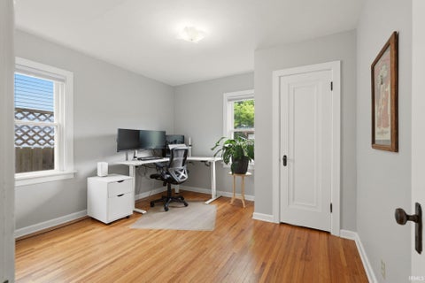 Tiny photo for 1102 Pemberton Drive, Fort Wayne, IN 46805 (MLS # 202643812)