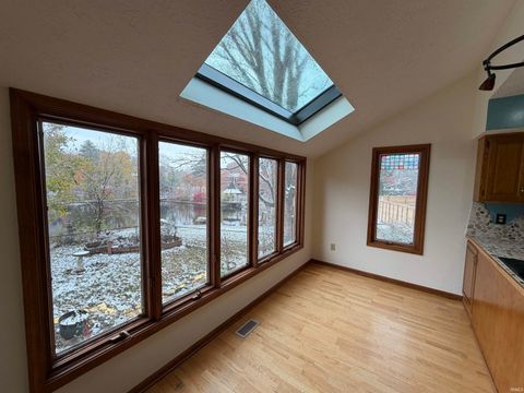 Tiny photo for 3108 E Charles Court, Bloomington, IN 47401 (MLS # 202545480)