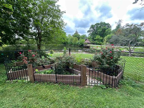 Tiny photo for 3108 E Charles Court, Bloomington, IN 47401 (MLS # 202545480)