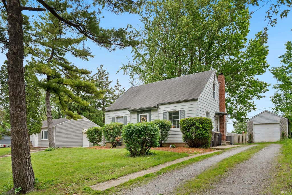 Photo of 709 Mildred Avenue, Fort Wayne, IN 46808 (MLS # 202626646)