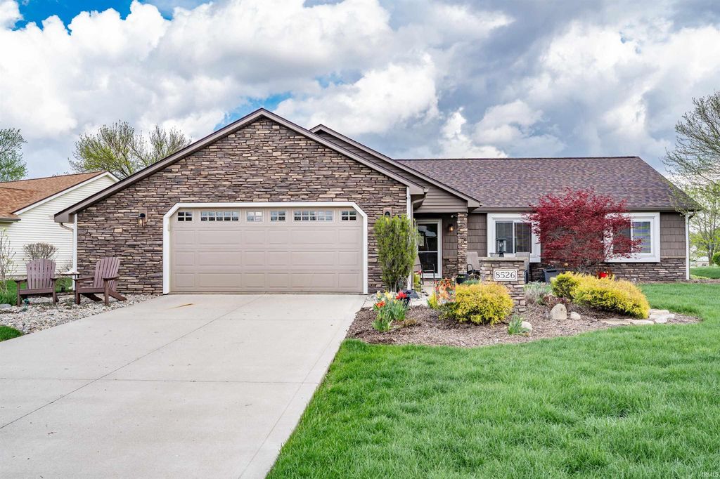 Photo of 8526 Stand Ridge Run Run, Fort Wayne, IN 46825 (MLS # 202616319)