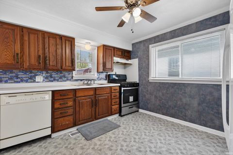 Tiny photo for 2316 N Purdum Street, Kokomo, IN 46901 (MLS # 202617753)