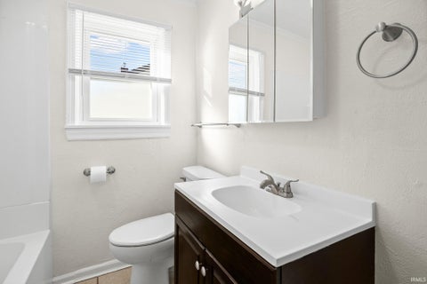 Tiny photo for 1401 S 24th Street, Lafayette, IN 47905 (MLS # 202641835)