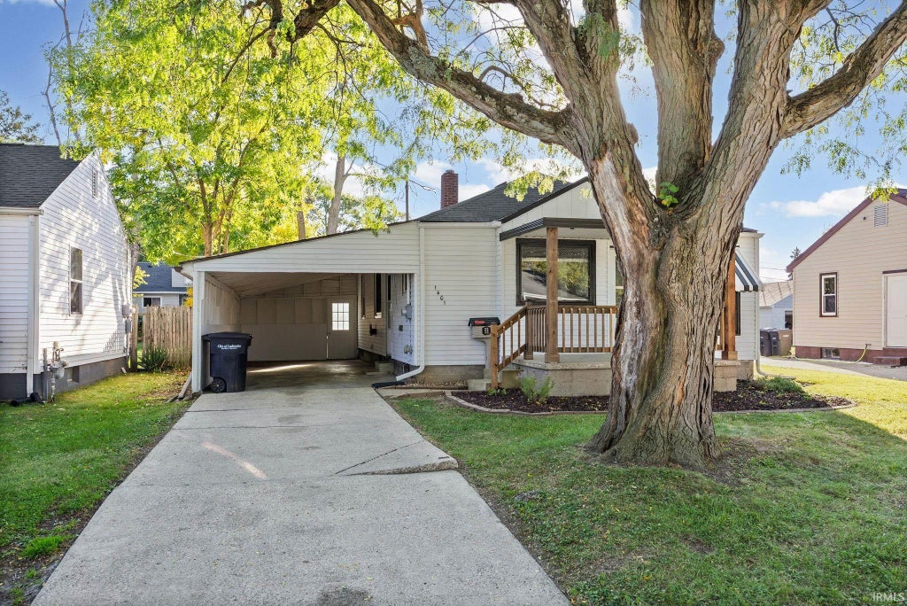 Photo of 1401 S 24th Street, Lafayette, IN 47905 (MLS # 202641835)