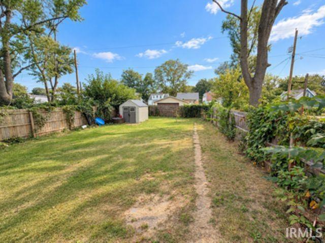 Photo of 1213 Huey Street, South Bend, IN 46628 (MLS # 202641985)